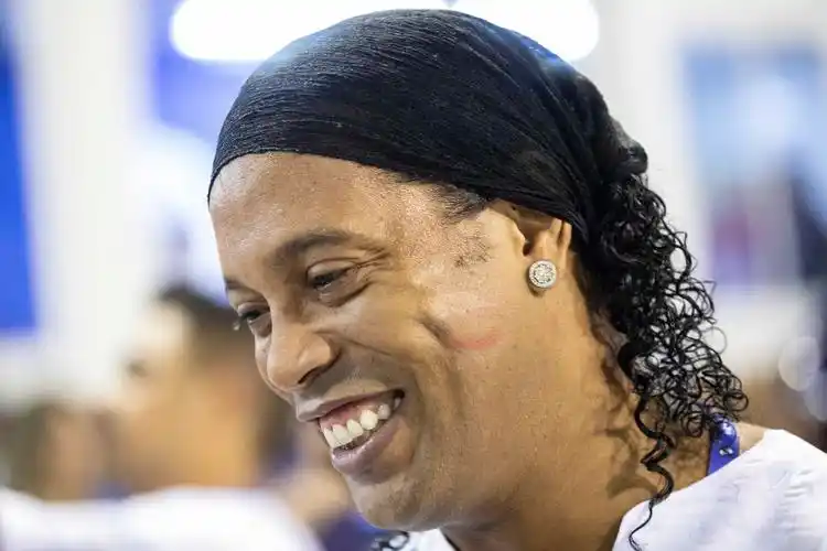 经在尝试引 经在尝试引